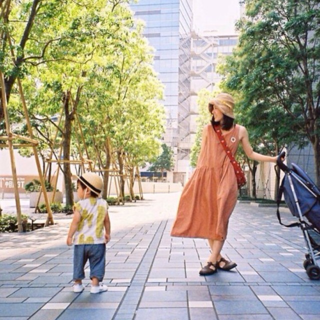 ママになってもおしゃれでいたい マタニティ 子育て中でも楽しめるナチュラルコーデお手本帖 キナリノ