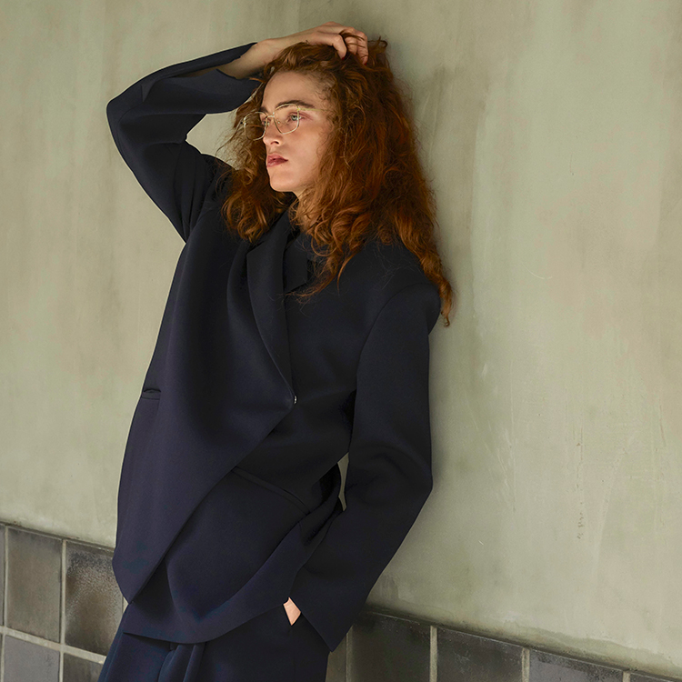 �k�� ���C���r�W���A��