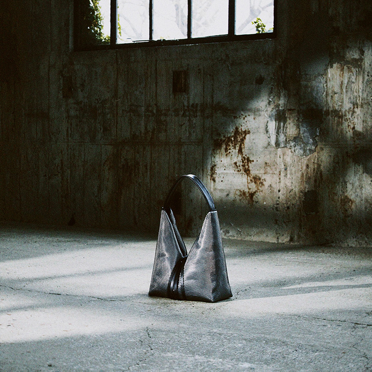 HIROKO HAYASHIiqR nVj