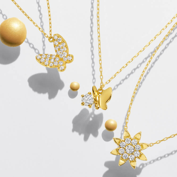 AHKAH�i�A�[�J�[�j�̃V���b�v�j���[�X�u�y�A�[�J�[�z�t���ʂ郂�`�[�t�W���G���[�v