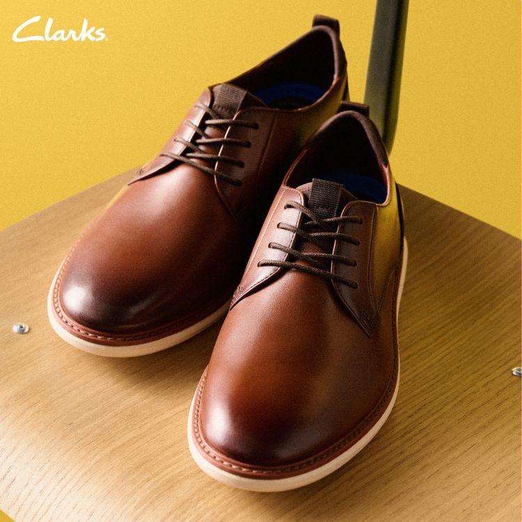 Clarks�i�N���[�N�X�j�̃V���b�v�j���[�X�u�yClarks�z�V�����ɂӂ��킵���㎿���U�[�V���[�Y�v