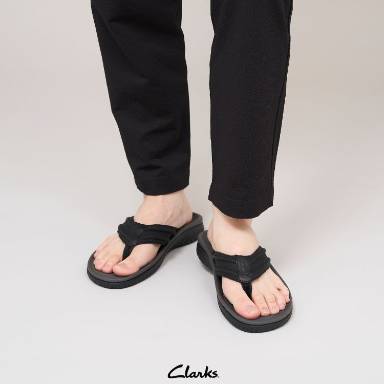Clarks�i�N���[�N�X�j�̃V���b�v�j���[�X�u�y�N���[�N�X�z�ĂɎg���郌�U�[�t���b�v�t���b�v Wesley Surf �v