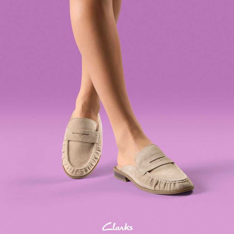 Clarks�i�N���[�N�X�j�̃V���b�v�j���[�X�u�y�N���[�N�X�z�����������������̂��� Alixea Mule �v