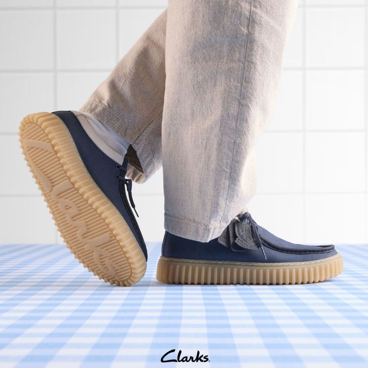 Clarks�i�N���[�N�X�j�̃V���b�v�j���[�X�u�y�N���[�N�X�z���݊����鑫���� Torhill Lo �v