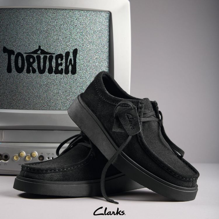 Clarks�i�N���[�N�X�j�̃V���b�v�j���[�X�u�y�N���[�N�X�z�����r�[���璅�z�𓾂��f�b�L�V���[�Y Torview �v
