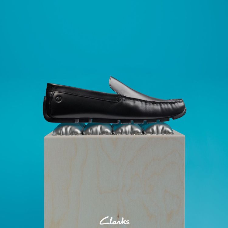 Clarks�i�N���[�N�X�j�̃V���b�v�j���[�X�u�y�N���[�N�X�z�f�C���[�Ɏg���郁���Y���[�t�@�[ Corsley Plain �v