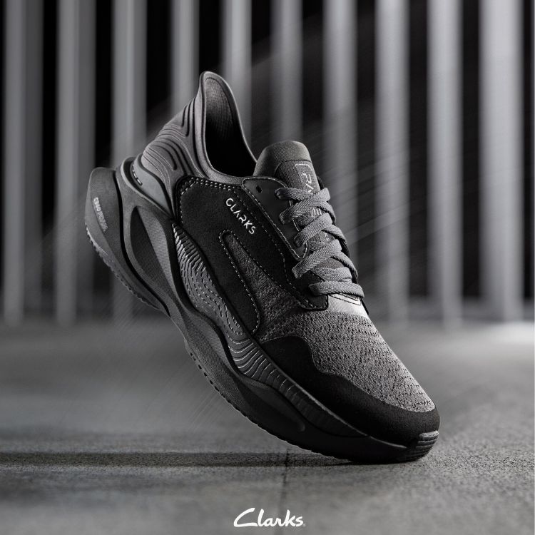 Clarks�i�N���[�N�X�j�̃V���b�v�j���[�X�u�y�N���[�N�X�z���K�ȕ��s���T�|�[�g���� Clarks Pace �v