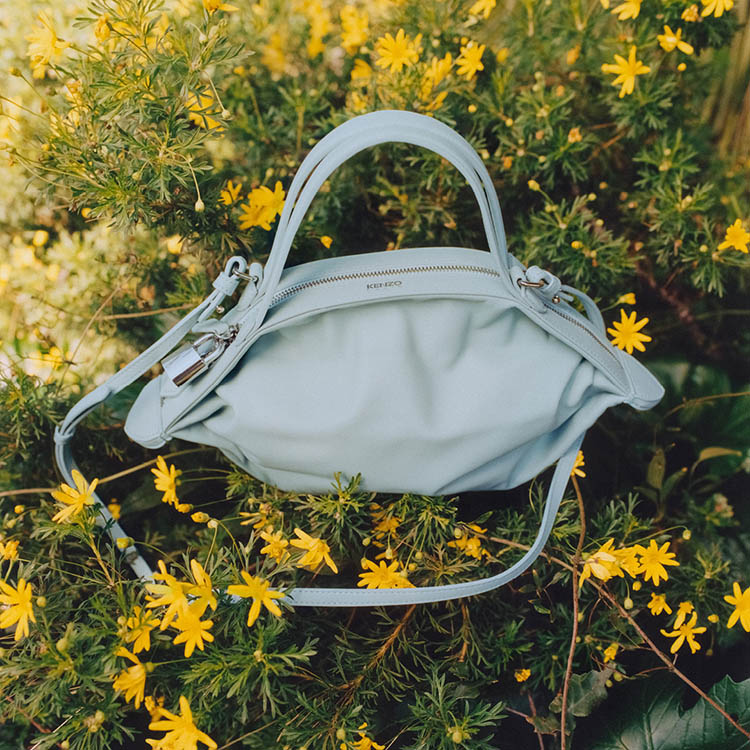 KENZO�i�P���]�[�j�̃V���b�v�j���[�X�uKENZO 2026�N�t�ăR���N�V���� 'KENZO Kumo' �o�b�O�v