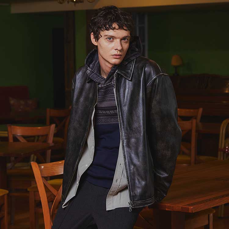 美品　ザダファーオブセントジョージ　黒一色　ダブルライダースジャケット　サイズＭ 美品 ザダファーオブセントジョージ 黒一色 ダブルライダース