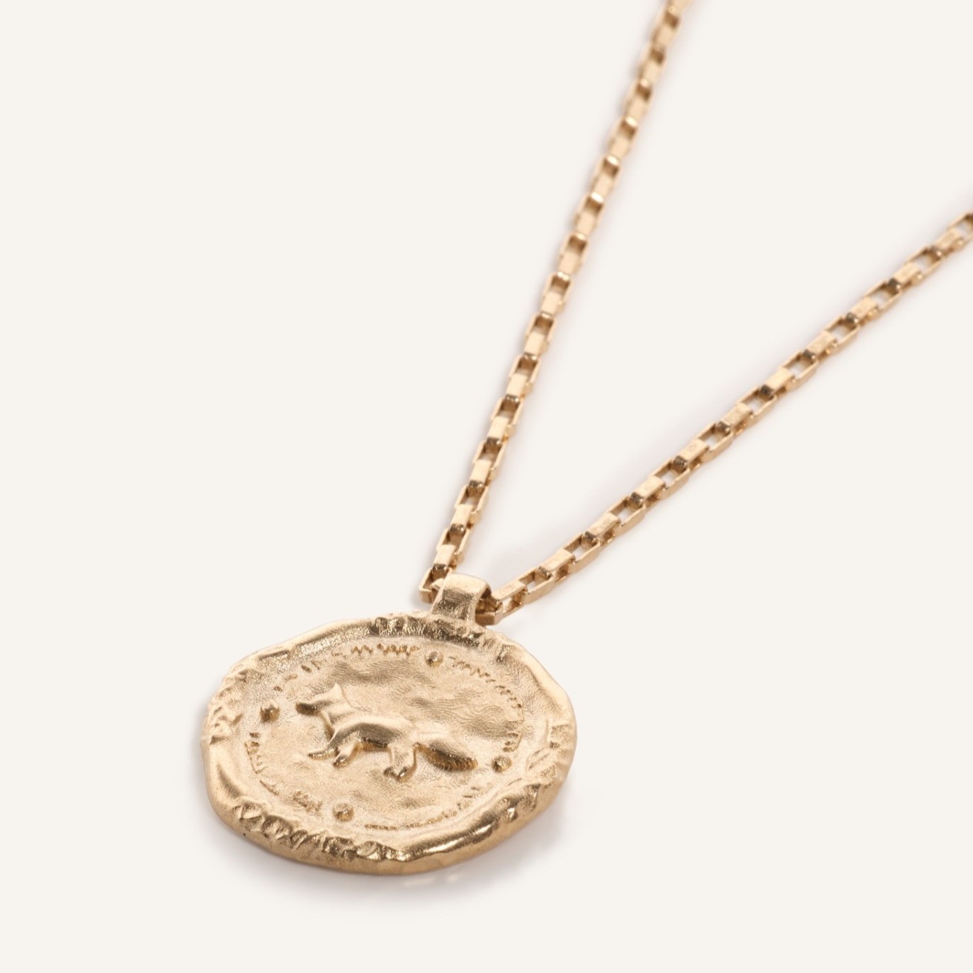 Maison Kitsune�i���]���L�c�l�j�̃V���b�v�j���[�X�u�yMAISON KITSUNE�z�ē��ׁv
