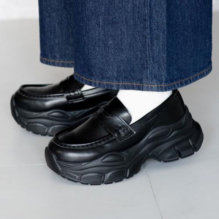 JELLY BEANSiWF[r[Yj̃Vbvj[XuԂ̃gbhȃ[t@[fUCɃ{[̂Xj[J[\[vXv