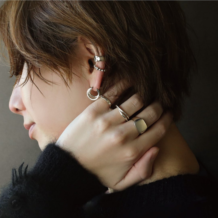 シルバー925ブラックジルコニア埋め込みフープアス/レディース/メンズ