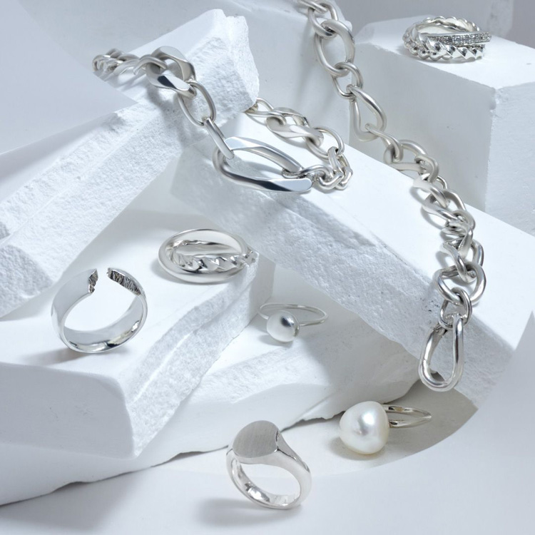 ジルコニアフープピアス（ピアス（片耳用））｜e.m.（イーエム）の