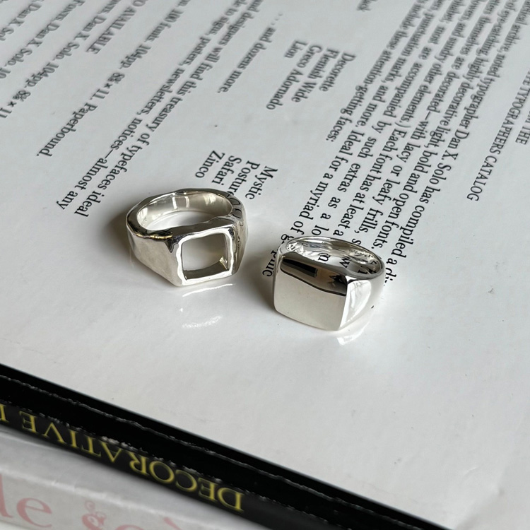 e.m.�i�C�[�G���j�̃V���b�v�j���[�X�uSignet ring�v