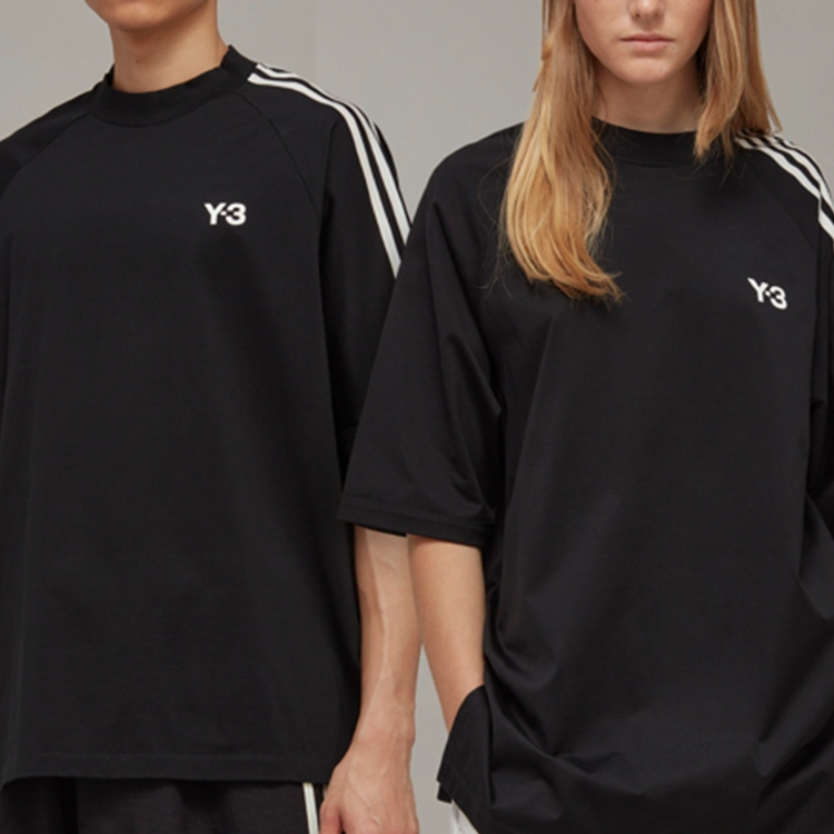 Y-3｜ワイスリーのトピックス「【PICK UP】3 Stripes Item」 - ZOZOTOWN