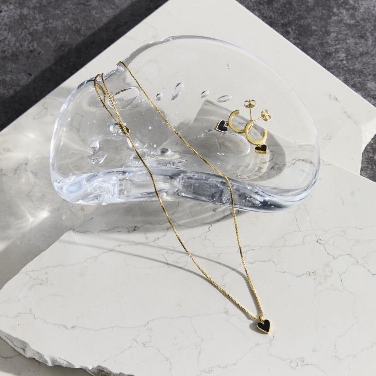 VENDOME SELECT�i���@���h�[���Z���N�g�j�̃V���b�v�j���[�X�u�yPLUS VENDOME�z"self love"���Ӗ�����n�[�g���`�[�t�W���G���[�v