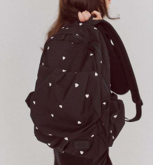 emmi�i�G�~�j�̃V���b�v�j���[�X�uUSAGI�EZOZO����J���[�yHEART�z eco �n�[�g�M���U�[�{�f�B�[�o�b�N�p�b�N�v