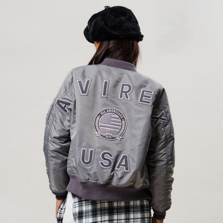 AVIREX WOMAN�i�A���B���b�N�X �E�[�}���j�̃V���b�v�j���[�X�u�sWOMAN/���c�X����tMA-1 BIG LOGO FLAG�v
