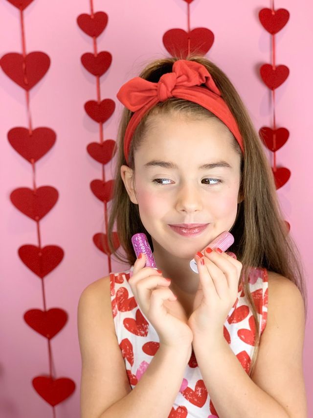 Wonder apartment�i�����_�[�A�p�[�g�����g�j�̃V���b�v�j���[�X�u�z���C�g�f�[�M�t�g�Ɂ� Miss Nella�̃L�b�Y�l�C�������C�N�v