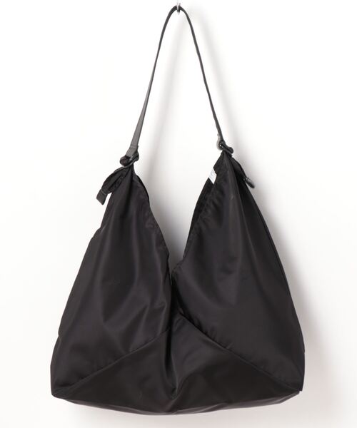 SABLE CLUTCH�i�Z�[�u���N���b�`�j�̃V���b�v�j���[�X�u�V���v���ȃf�U�C���Ȃ�����|�P�b�g�������ɑ����A�t���C�g�f�ނŃI�V�������������D�]�̃����n���h���g�[�g�o�b�O�ł��I�v