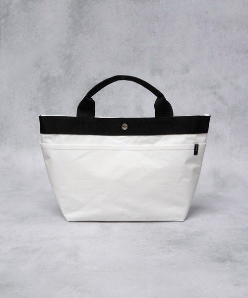 SABLE CLUTCH�i�Z�[�u���N���b�`�j�̃V���b�v�j���[�X�u���C�t�X�^�C���Ɍ������Ȃ�1�{�I �g���b�h�ȕ��͋C�����j�[�N�ȑf�ނɗ��Ƃ����݁A�g���₷���ƃ^�t�������ˑ������f�U�C���I�v
