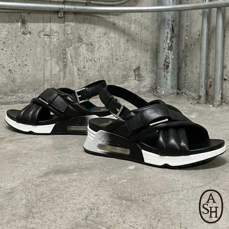 ASH�i�A�b�V���j�̃V���b�v�j���[�X�u���[�h�����ӂ�� ��l�̃X�|�[�c�T���_���v