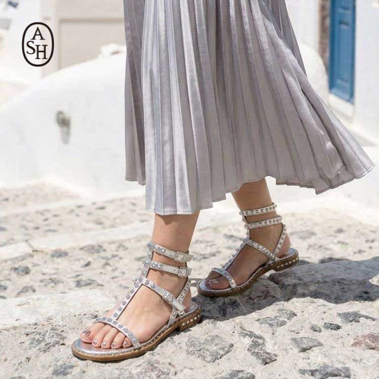 ASH�i�A�b�V���j�̃V���b�v�j���[�X�u�yWEB����A�C�e���z���т₩�ȃV���o�[�T���_���ŉċC���𐷂�グ�āv