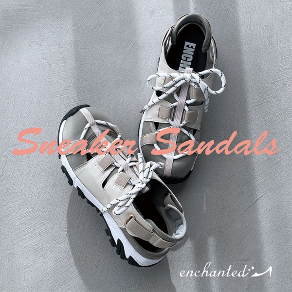 enchanted�i�G���`�����e�b�h�j�̃V���b�v�j���[�X�u���̏t�A�I�΂�Ă���X�j�[�J�[(�G���`�����e�b�h)�v