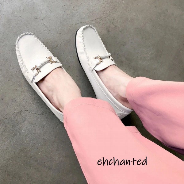 enchanted�i�G���`�����e�b�h�j�̃V���b�v�j���[�X�u���ăX�^�C���ɉf���郂�J�V���i�G���`�����e�b�h�j�v