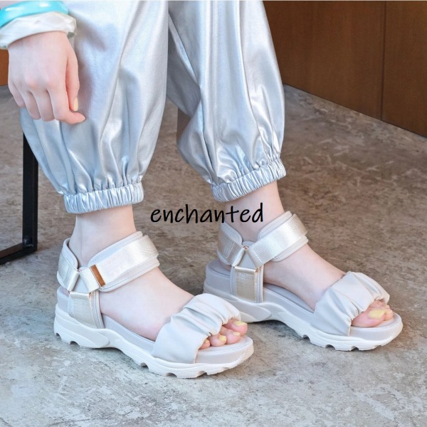 enchanted�i�G���`�����e�b�h�j�̃V���b�v�j���[�X�u6���̑����̓T���_���Ōy�₩�Ɂi�G���`�����e�b�h�j�v
