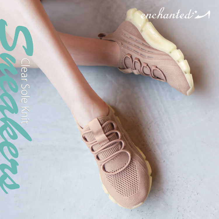 enchanted�i�G���`�����e�b�h�j�̃V���b�v�j���[�X�u������������ĂɑI�т����ăX�j�[�J�[�i�G���`�����e�b�h�j�v
