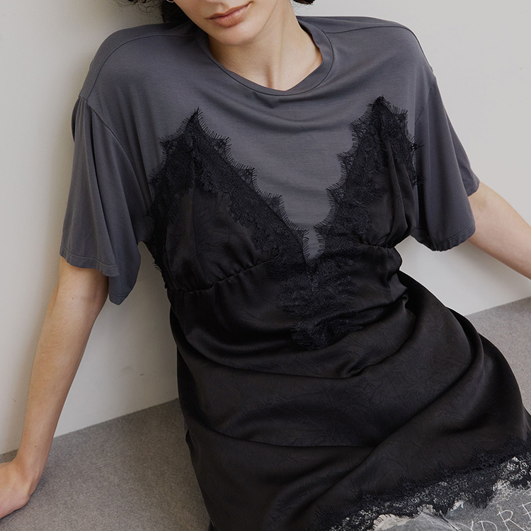 AMERI VINTAGEiAre[Wj̃Vbvj[XuF܂̃NGXgɂāuMEDI SATIN DOCKING TUNIC TEEvēׁIv