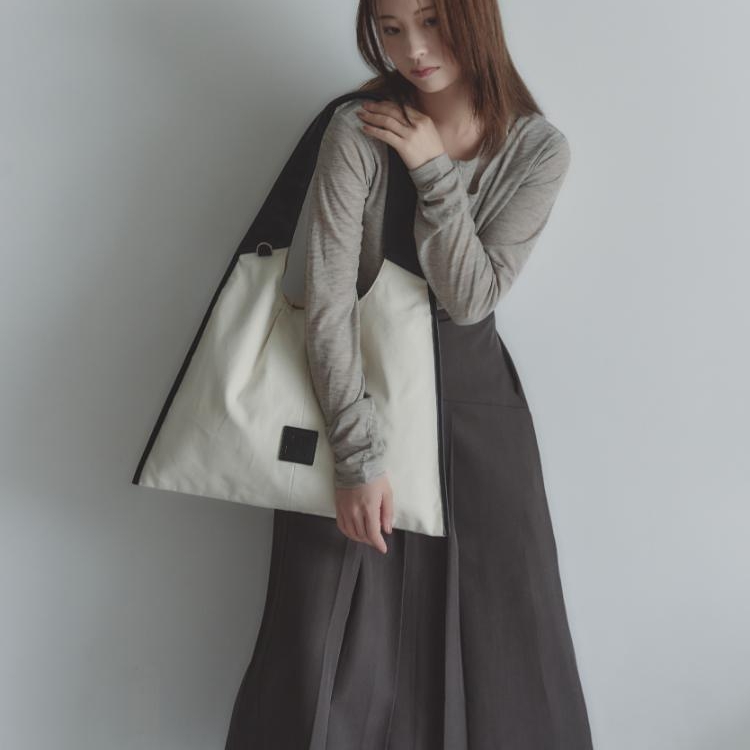 ROOTOTE�i���[�g�[�g�j�̃V���b�v�j���[�X�u������s��I�Ɉ������߂�B�X�}�[�g�Ȕ��������ۗ��g���C�A���O���g�[�g�B�v