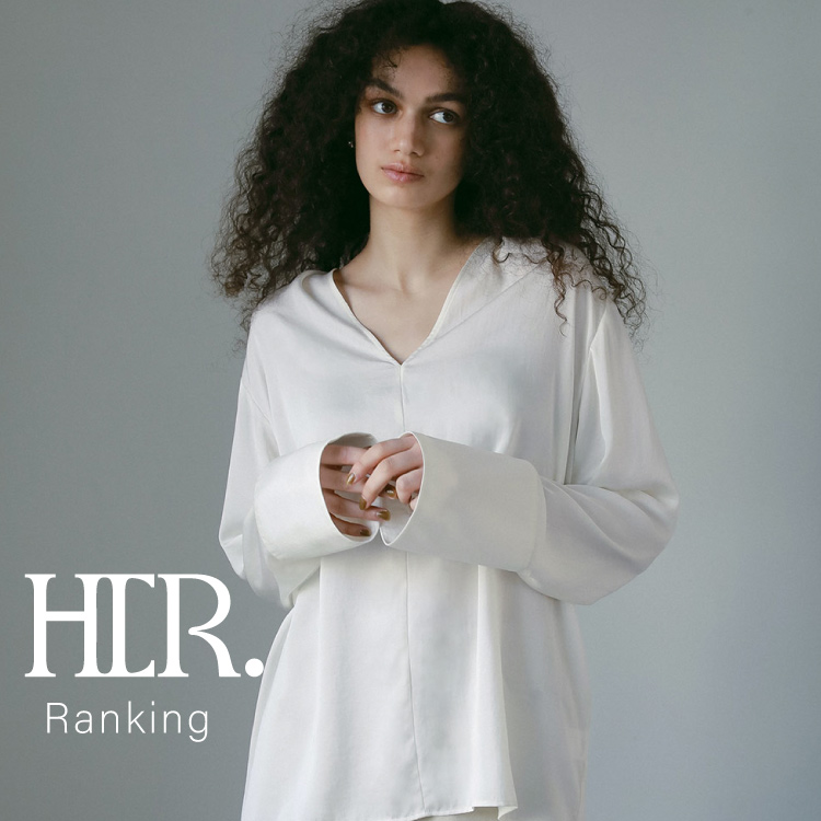 ペーパー混ニットプルオーバーHER. 新品未使用