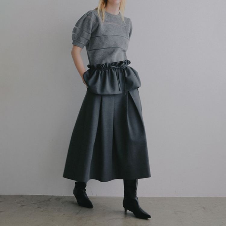 CLANE�i�N���l�j�̃V���b�v�j���[�X�u�؂�ւ��ƃ^�b�N����ꗧ�̊�����{�����[���V���G�b�g�̃t���A�X�J�[�g�B���f�ނ̃W���P�b�g�ƃZ�b�g�A�b�v�Œ��p�\�B�v