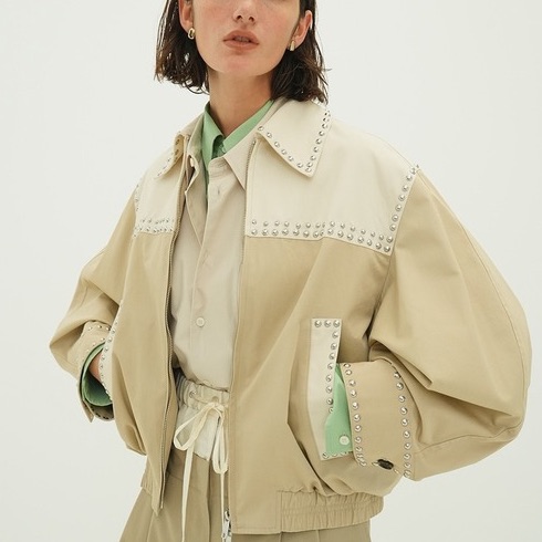 CLANE�i�N���l�j�̃V���b�v�j���[�X�u���V�[�Y���̃e�[�} �gHUG�h ���C���[�W�����X�v�����O�W���P�b�g�B�X�^�b�Y���ӂ񂾂�Ɏ{���A���݊��̂���f�U�C���ɁB�v