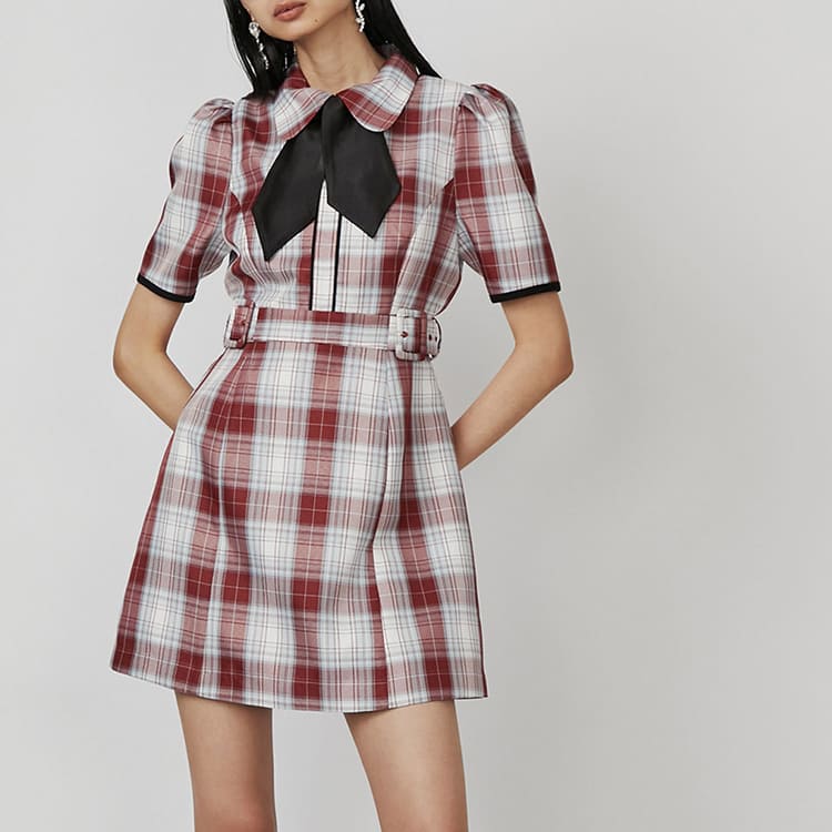 PAMEO POSE｜パメオポーズのトピックス「【Cross Tie Mini Dress】タイ付き襟でオケージョンにもおすすめな厚手生地のミニワンピ」  - ZOZOTOWN