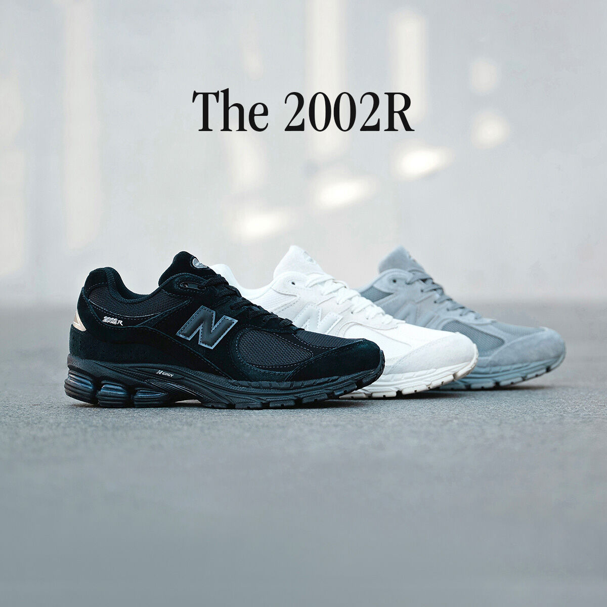 New Balance�i�j���[�o�����X�j�̃V���b�v�j���[�X�u�y�j���[�o�����X�����z�uMade in USA 2002�v�̏d���ȃA�b�p�[�f�U�C���� �p�������l�C���f���ɐV�F���o��B�v