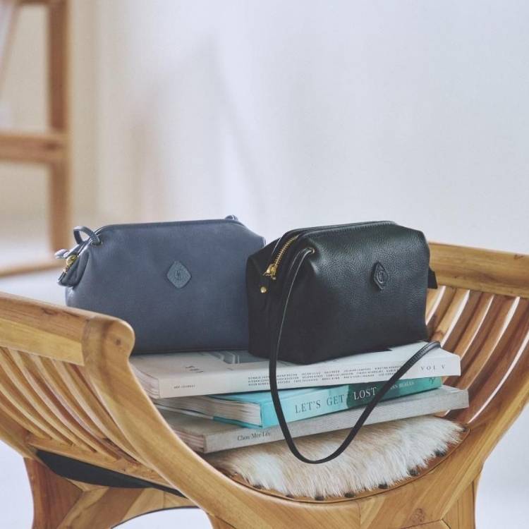 CLEDRAN�i�N���h�����j�̃V���b�v�j���[�X�u�yCLEDRAN�l�CNo.1 TANTE PURSE SHOULDER/BLACK8�����{���ו��̂��\����J�n���܂����z�v
