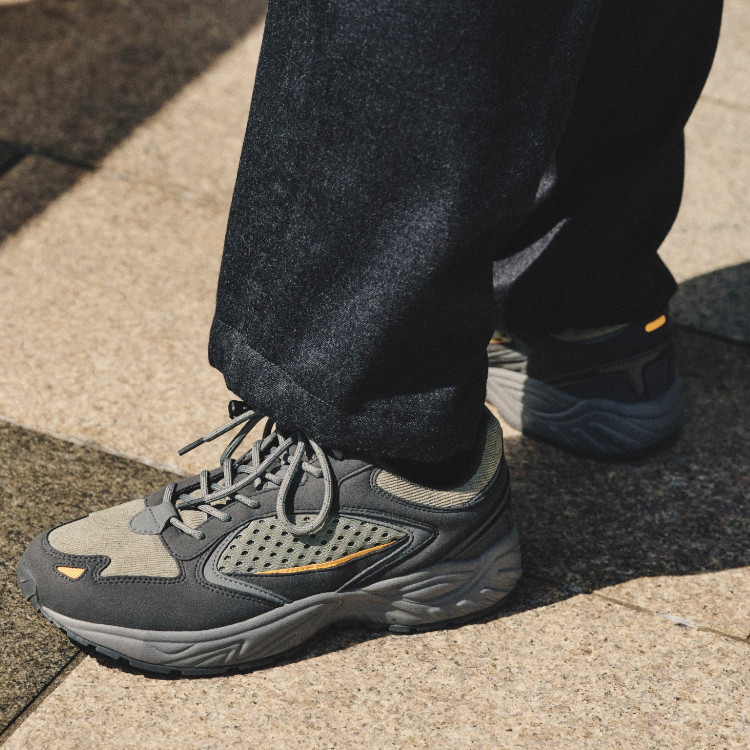 MOONSTAR 810s STUDEN WARM スチューデン ウォーム スニーカー