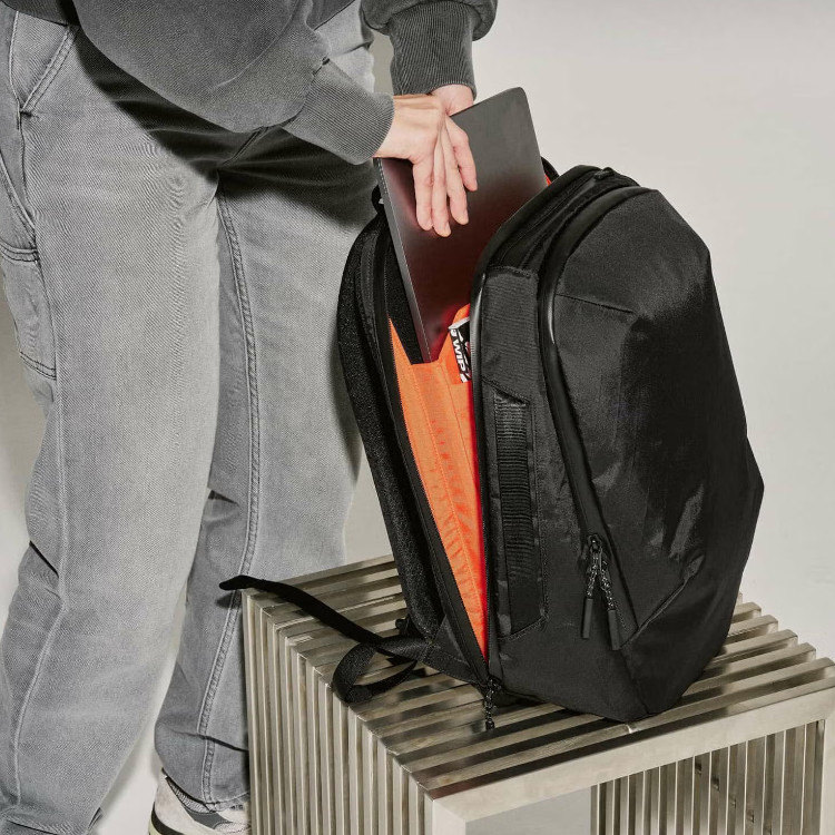 HIGHTIDE�i�n�C�^�C�h�j�̃V���b�v�j���[�X�u�������������K�ɂ���A�o�b�N�p�b�N�v