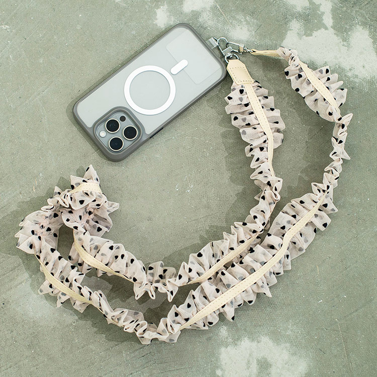 Revo.�i�����H�j�̃V���b�v�j���[�X�u�yRECOMMEND�z�n�[�g������̃`���[�����t�����ɂ����A�L���[�g�ȃf�U�C���̃X�}�z�V�����_�[�v