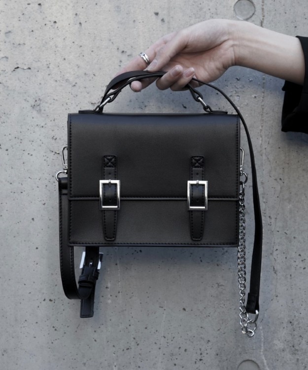 DEVICE�i�f�o�C�X�j�̃V���b�v�j���[�X�u�V���v���Ŗ��ʂ̂Ȃ��f�U�C�������͂̌���R���{�o�b�O���W�v