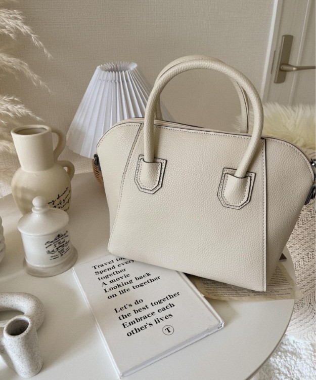 DEVICE�i�f�o�C�X�j�̃V���b�v�j���[�X�u�_�܂��Ȃ��ē��ׂ��܂���^�Z�����j�[�I�P�[�W�����V�[���ɂ��g�����i�n���h�o�b�O�v
