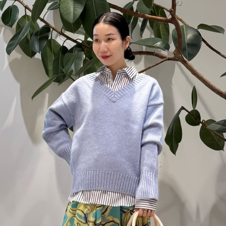 ラムカシミヤ Vネックプルオーバー（ニット/セーター）｜MACPHEE