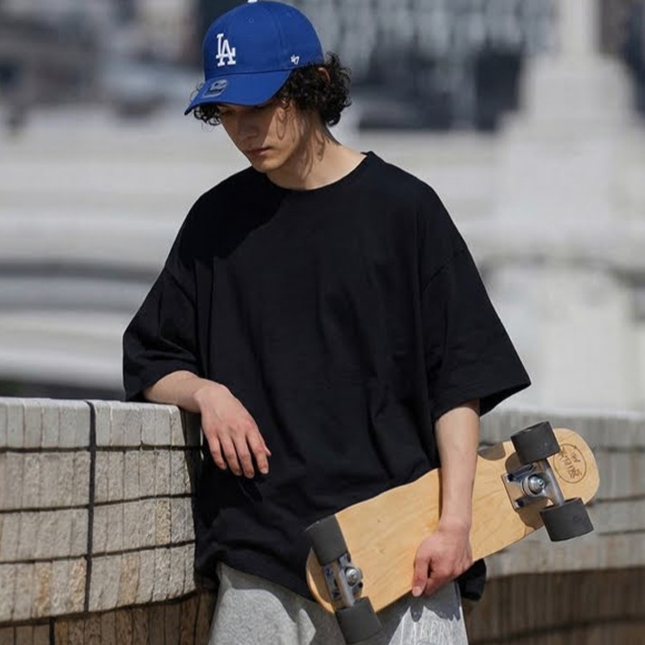 antiqua�i�A���e�B�J�j�̃V���b�v�j���[�X�u�㎿�ȃR�b�g���f�ނƂ�������Ƃ����f�U�C���ŁA��l�̃f�C���[�Ɋ��Y���ꖇ�wT�V���c�x�v