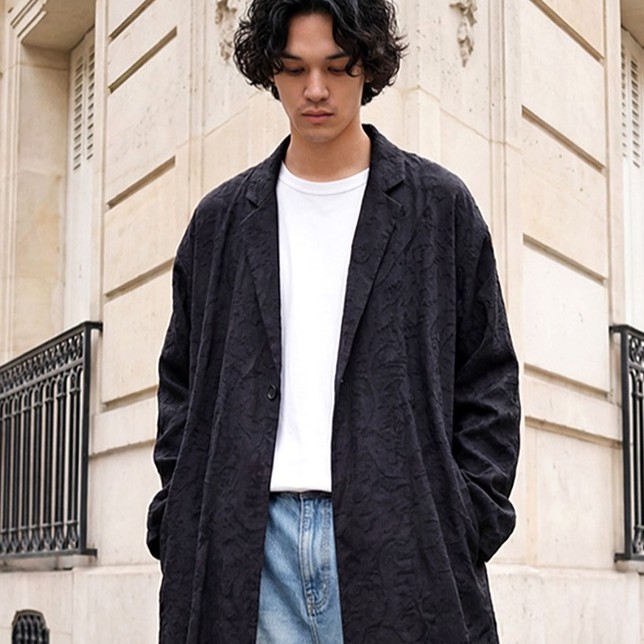 antiqua�i�A���e�B�J�j�̃V���b�v�j���[�X�u���s���̂���D�������̓�������ŕ\���ς��A�V���v���Ȃ��獂�����̂��镵�͋C�����o�w�����O�W���P�b�g�x�v