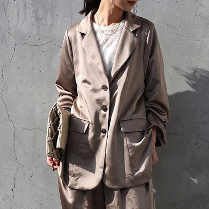 antiqua�i�A���e�B�J�j�̃V���b�v�j���[�X�u������Ɗ�������Ȃ�����悭�͂̔������t�H�����ŁA�I���I�t��킸���􂷂�ꒅ�w�T�e���e�[���[�h�W���P�b�g�x�v