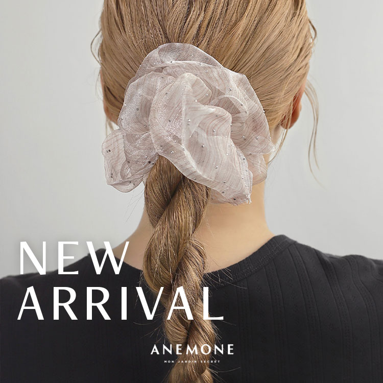 ANEMONE�i�A�l���l�j�̃V���b�v�j���[�X�u�yNEW ARRIVAL�z�ăR�[�f�̃����|�C���g�ɂȂ�w�A�A�N�Z�Ȃǂ̐V�삪�o��v