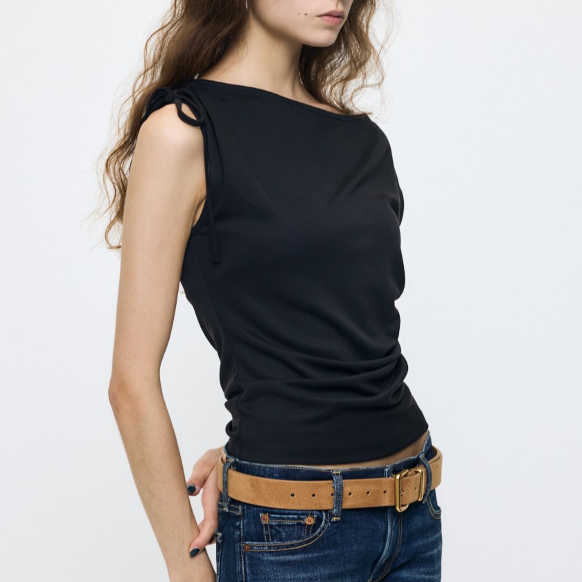 MOUSSY�i�}�E�W�[�j�̃V���b�v�j���[�X�u�yMOUSSY�z�f�R���e��������������Ă�A�V�����g���[�l�b�N�g�b�v�X�v